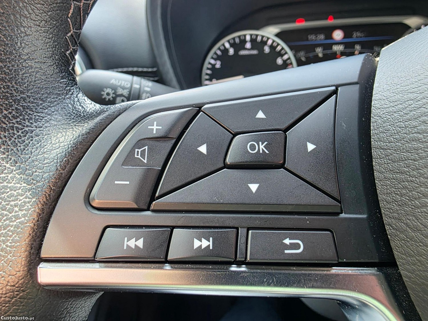 Nissan Juke 1.0 DIG-T N-Connecta NAV. — fotografia 18