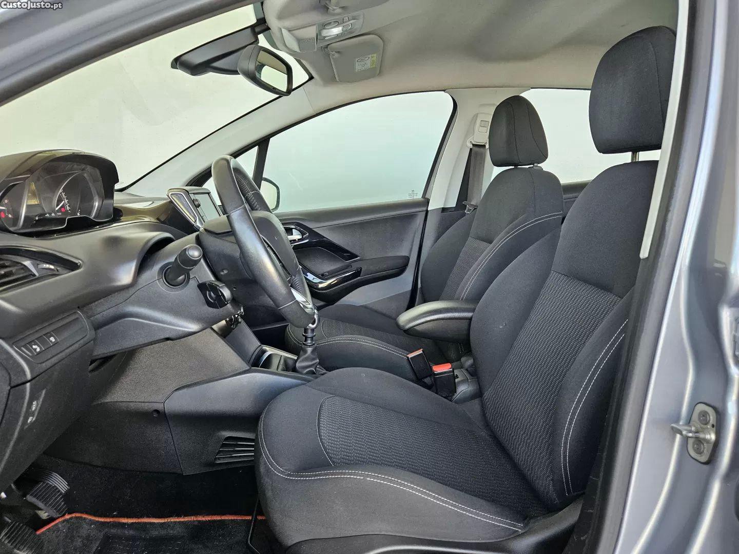 Peugeot 208 1.5 bluehdi active — photo 5