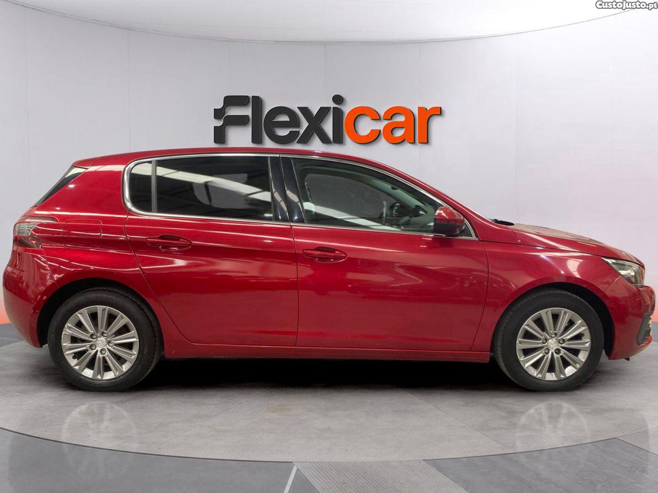 Peugeot 308 1.2 PureTech Allure EAT8 - 22 — photo 4