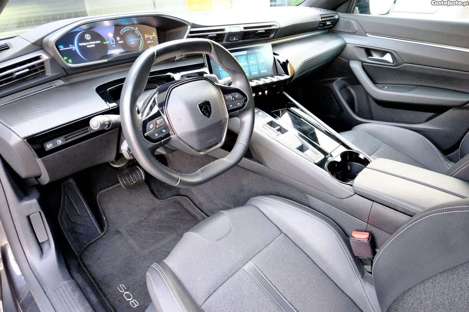 Peugeot 508 SW 1.6 Hybrid Allure e-EAT8 — fotografia 18
