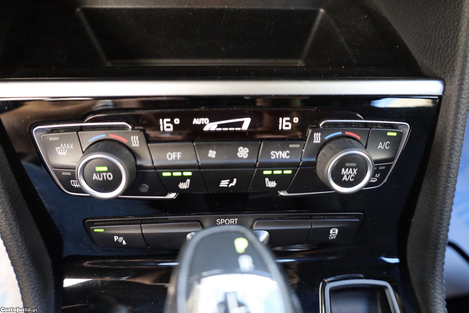BMW 218 Active Tourer 218d Pack M auto - 16 — photo 2
