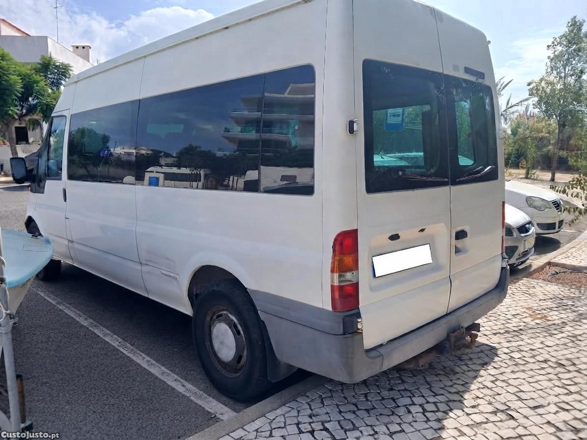 Ford Transit 2.0 TDCi 125 T330 (9 Lugares) — photo 3