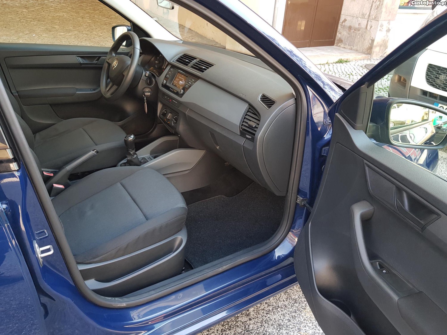 Skoda Fabia Break — fotografia 5
