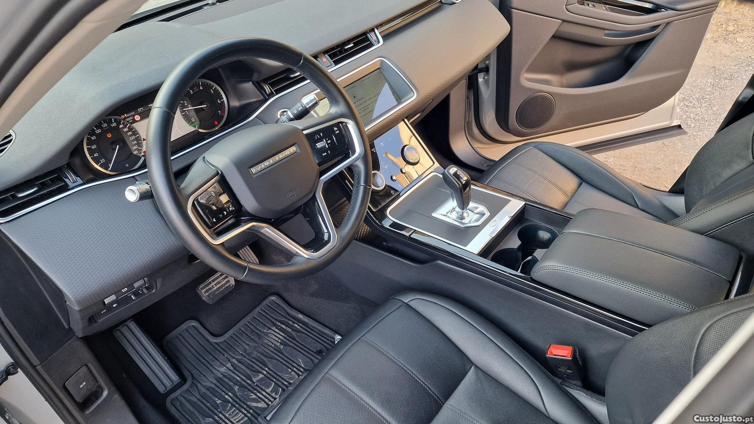 Land Rover Evoque 1.5 P300e AWD Nolita Edition Auto — fotografia 13