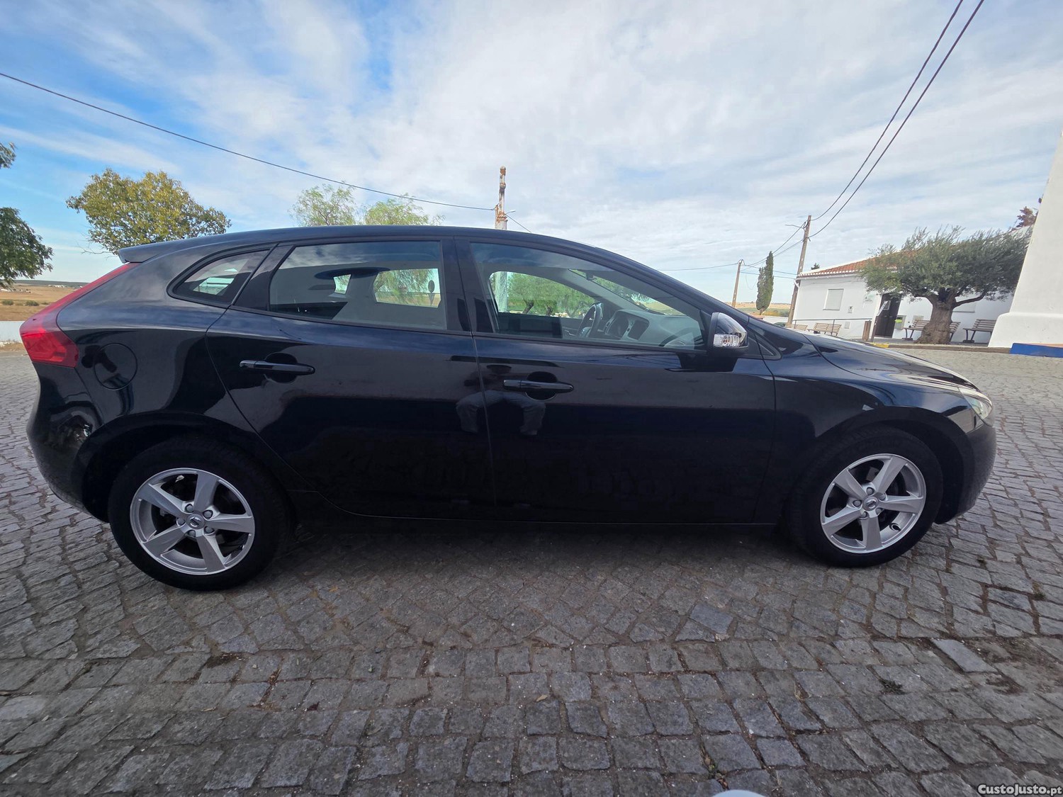 Volvo V40 D2 2.0 Diesel — photo 3