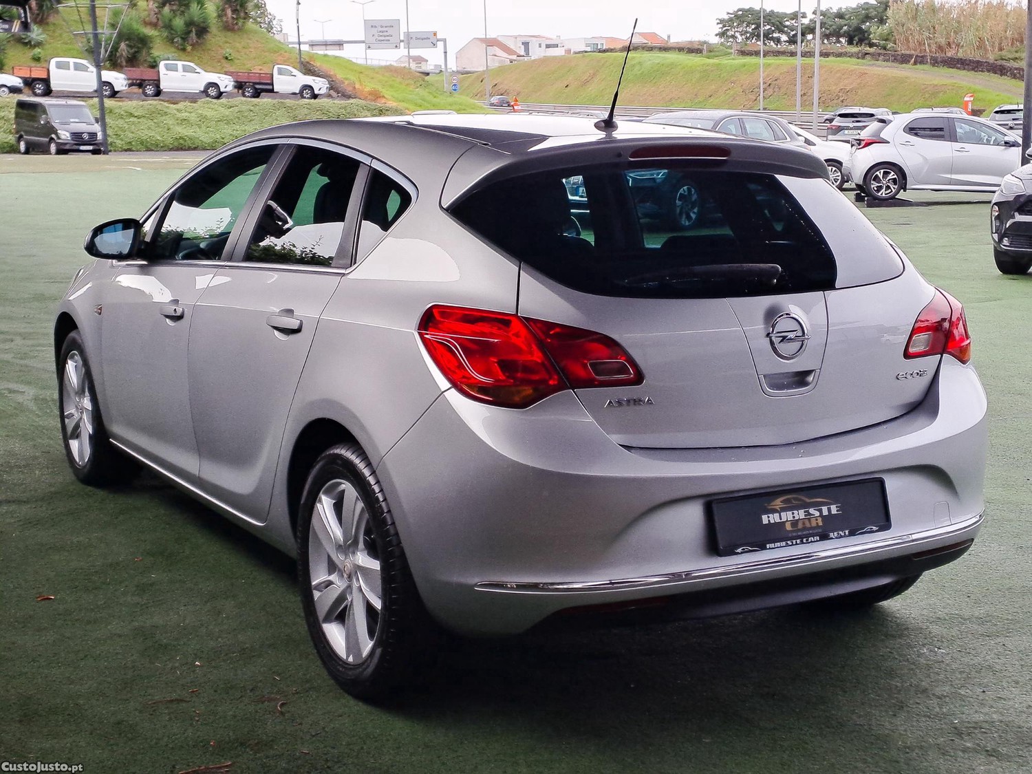 Opel Astra 1.6L ECOTEC 110CV DIESEL 2015 - 15 — photo 4