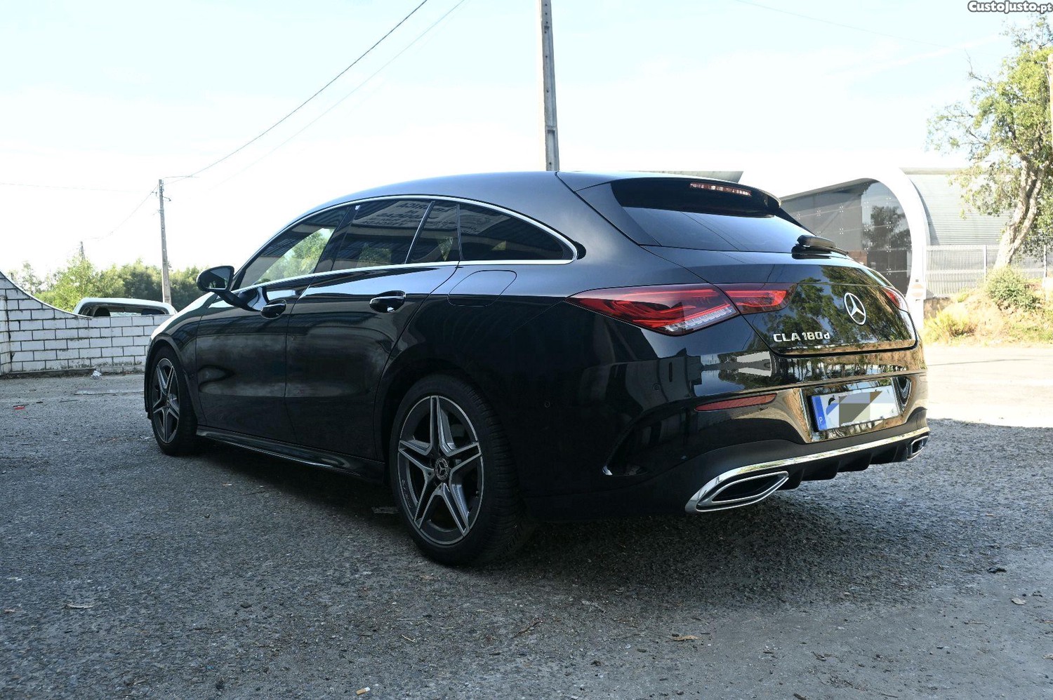 Mercedes-Benz CLA 180 d Shooting Break AMG Line - 20 — photo 3