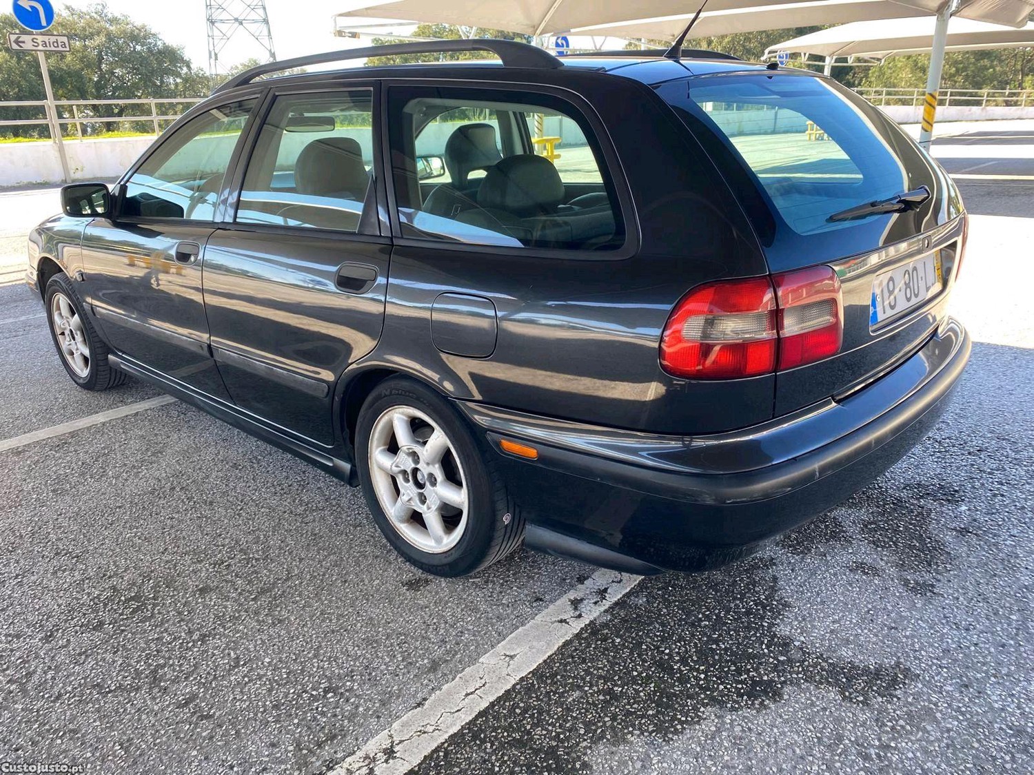 Volvo V40 1.6i 16V - 98 — photo 3
