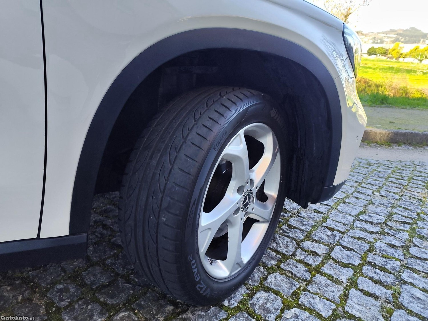 Mercedes-Benz GLA 180 CDI Urban Aut. — fotografia 3