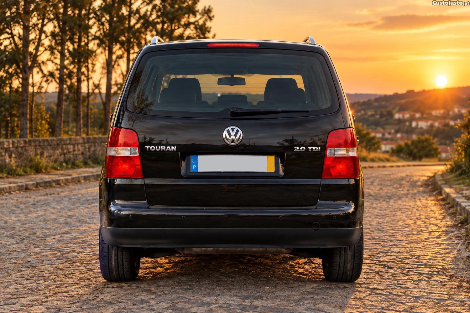 VW Touran 7 Lugares - 06 — photo 3