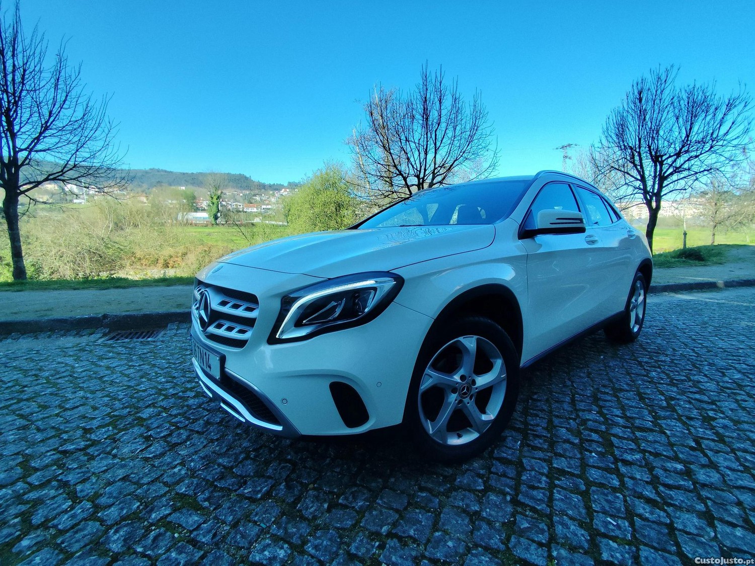 Mercedes-Benz GLA 180 CDI Urban Aut. — fotografia 15