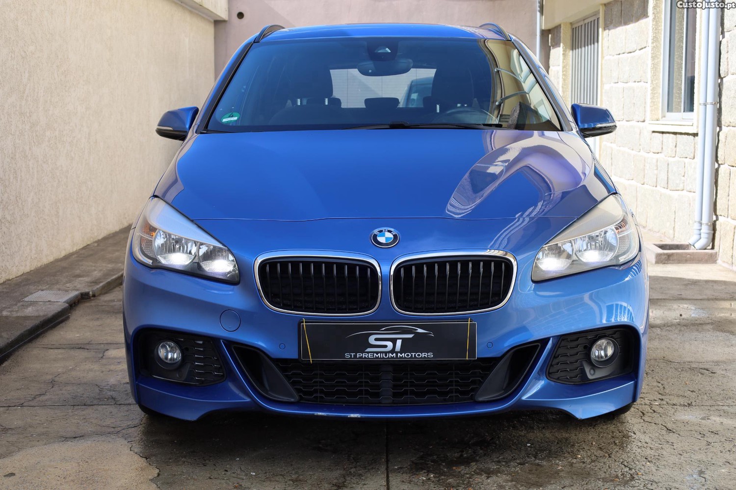 BMW 218 Active Tourer 218d Pack M auto - 16 — photo 3