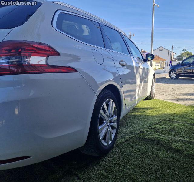 Peugeot 308 1.6 BLUE HDI ACTIVE — fotografia 7
