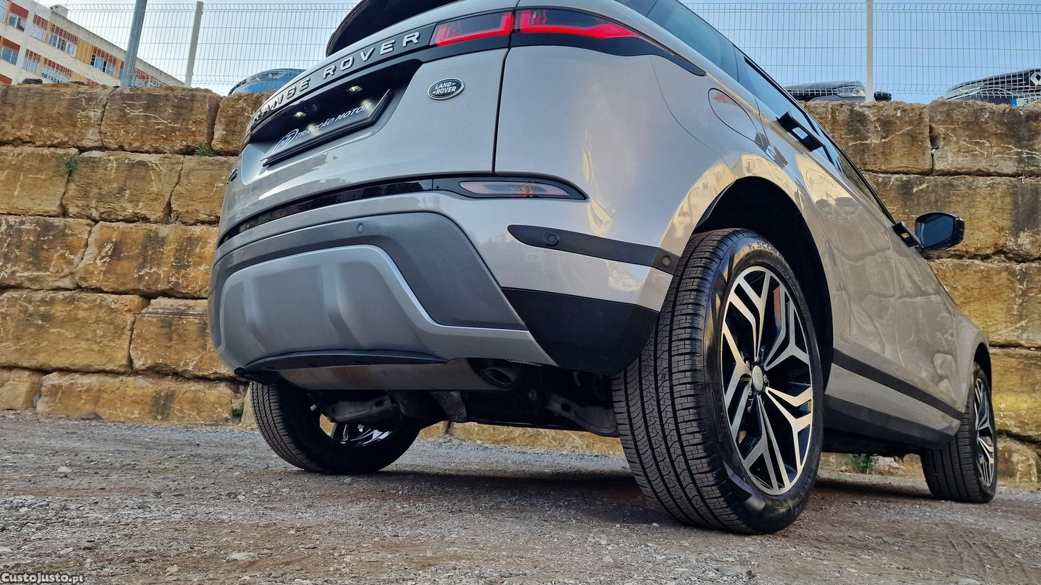 Land Rover Evoque 1.5 P300e AWD Nolita Edition Auto — fotografia 22