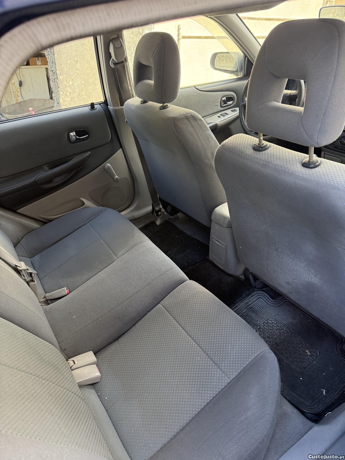 Mazda 323 5 portas ipo 2028 - 02 — photo 3