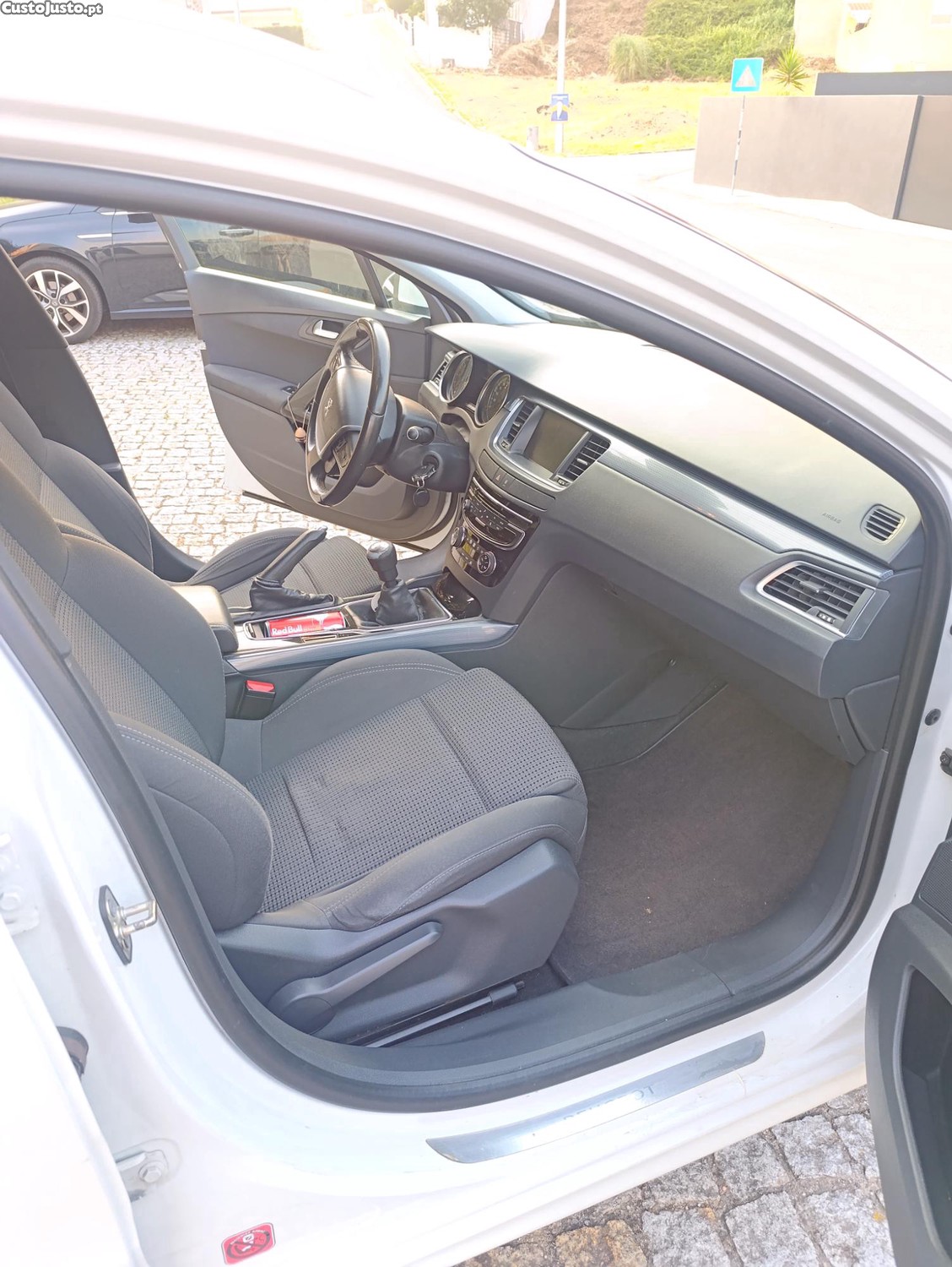 Peugeot 508 1.6 - 15 — photo 4