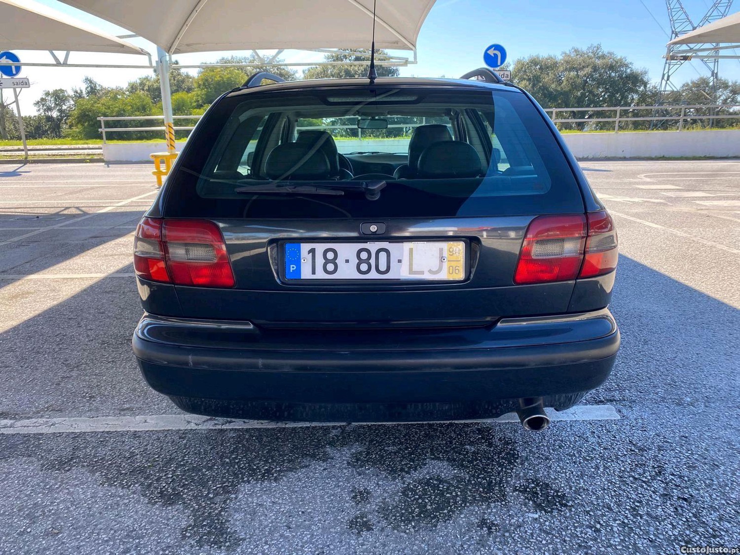 Volvo V40 1.6i 16V - 98 — photo 4
