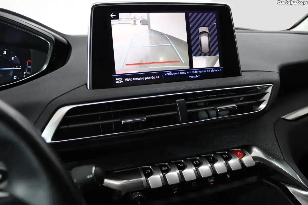 Peugeot 3008 PureTech 130 Stop & Start GPF EAT8 Allure Pack — fotografia 5