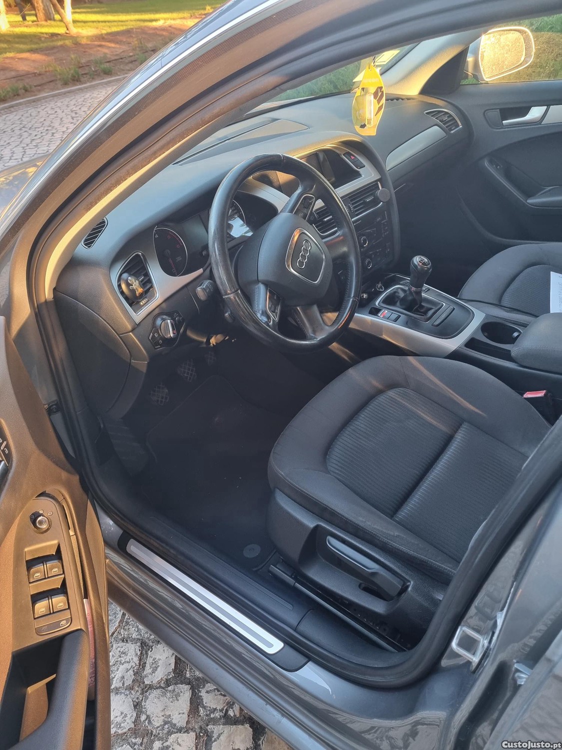 Audi A4 Sedan — fotografia 4