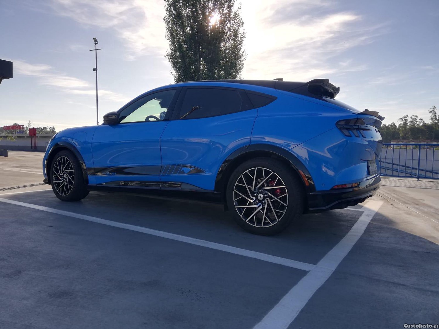 Ford Mustang Mach-E GT Performance AWD | Suspensão MagneRide | 0-100 em 3.7s | Full Extras - 21 — photo 2