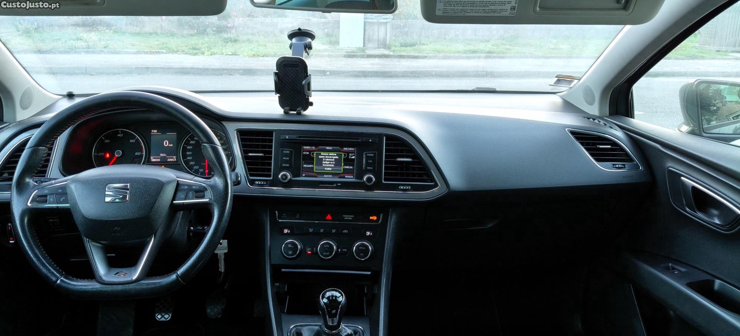 Seat Leon FR 2.0 TDI 184 cv NACIONAL estado novo - 13 — photo 5