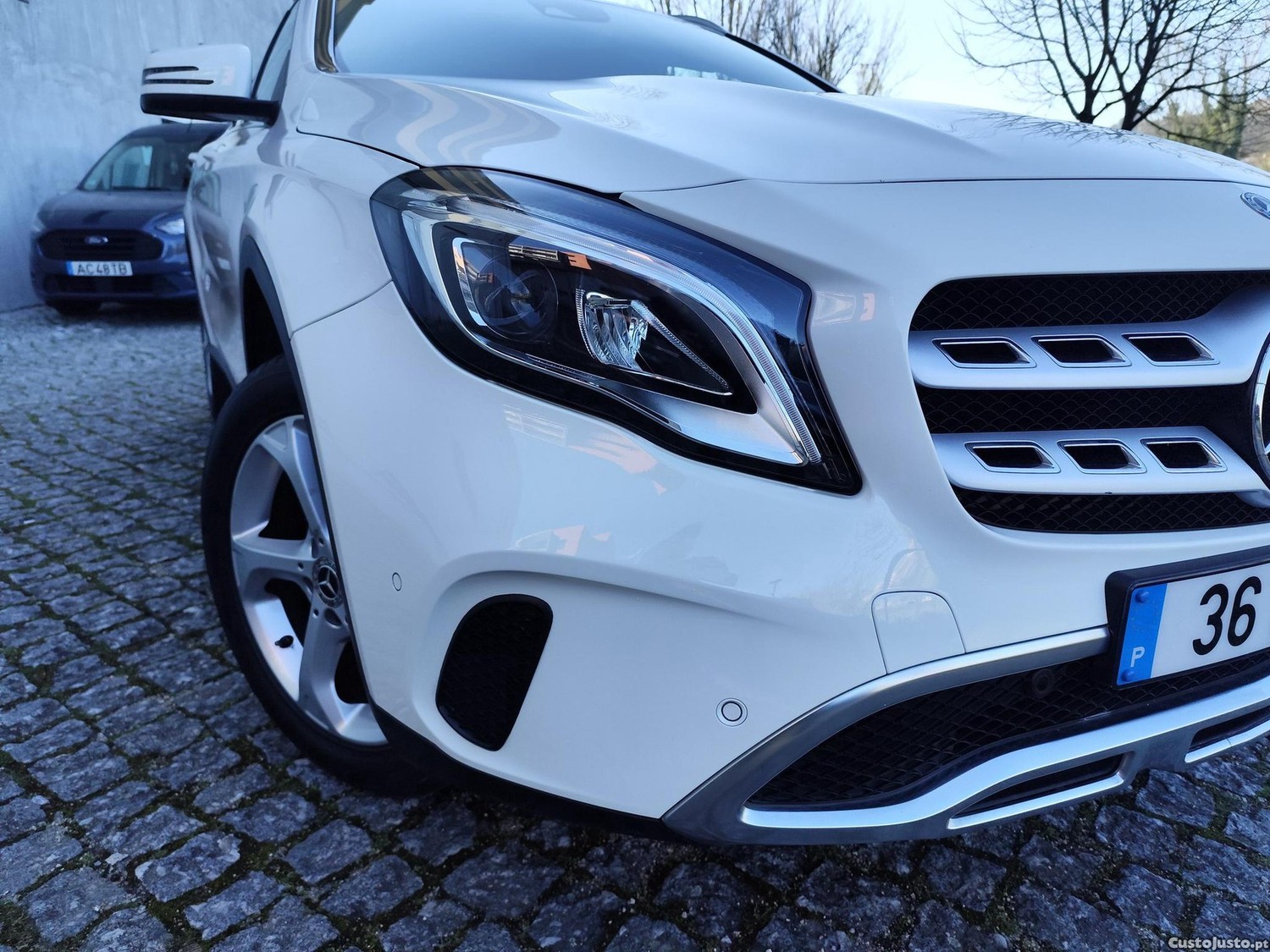 Mercedes-Benz GLA 180 CDI Urban Aut. — fotografia 4
