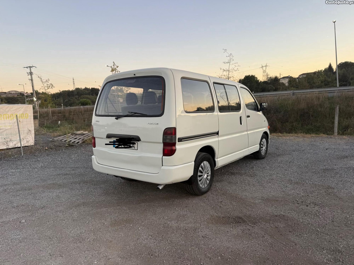 Toyota HiAce 9 lugares d4d — photo 5