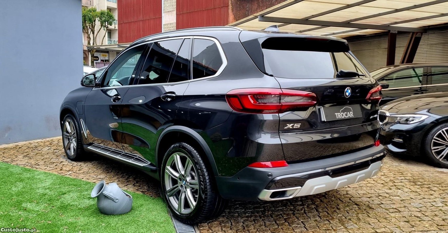 BMW X5 45 e xDrive xLine — fotografia 16