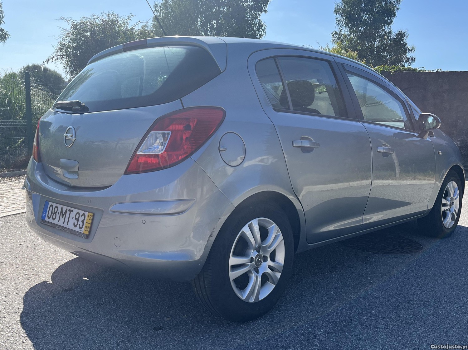 Opel Corsa 1.2 16v - 12 — photo 2