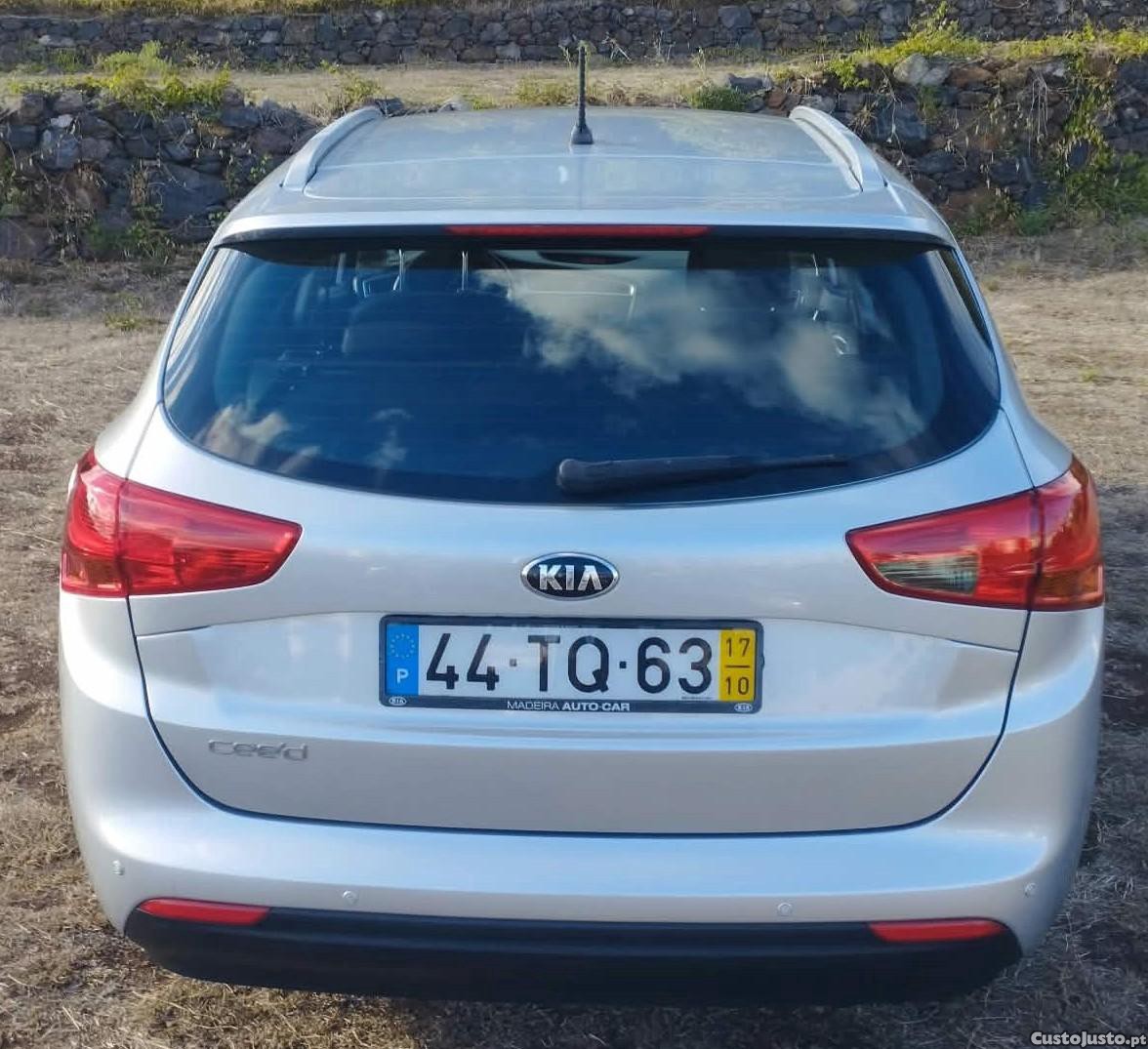 Kia Ceed STATION 1.6 DIESEL 16V 136 CV - 17 — photo 2