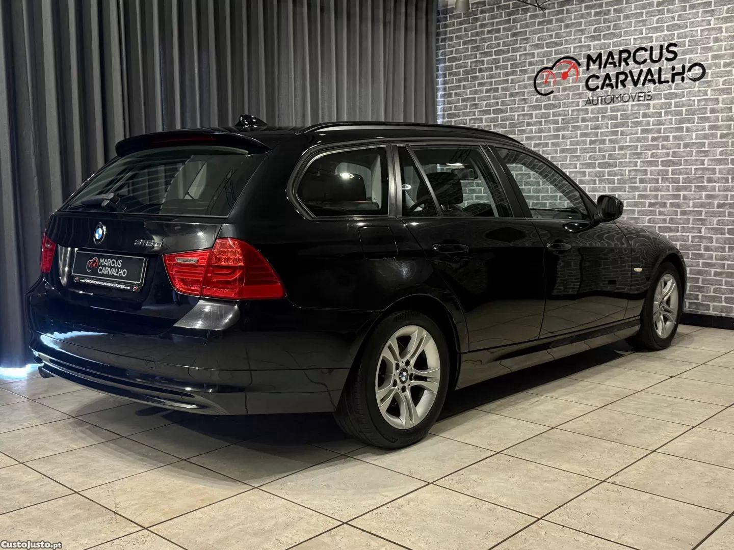 BMW 318 D touring navigation sport — fotografia 11