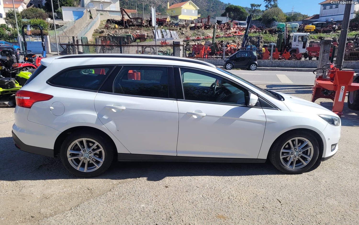 Ford Focus 1.5 TDCi Titanium - 15 — photo 4