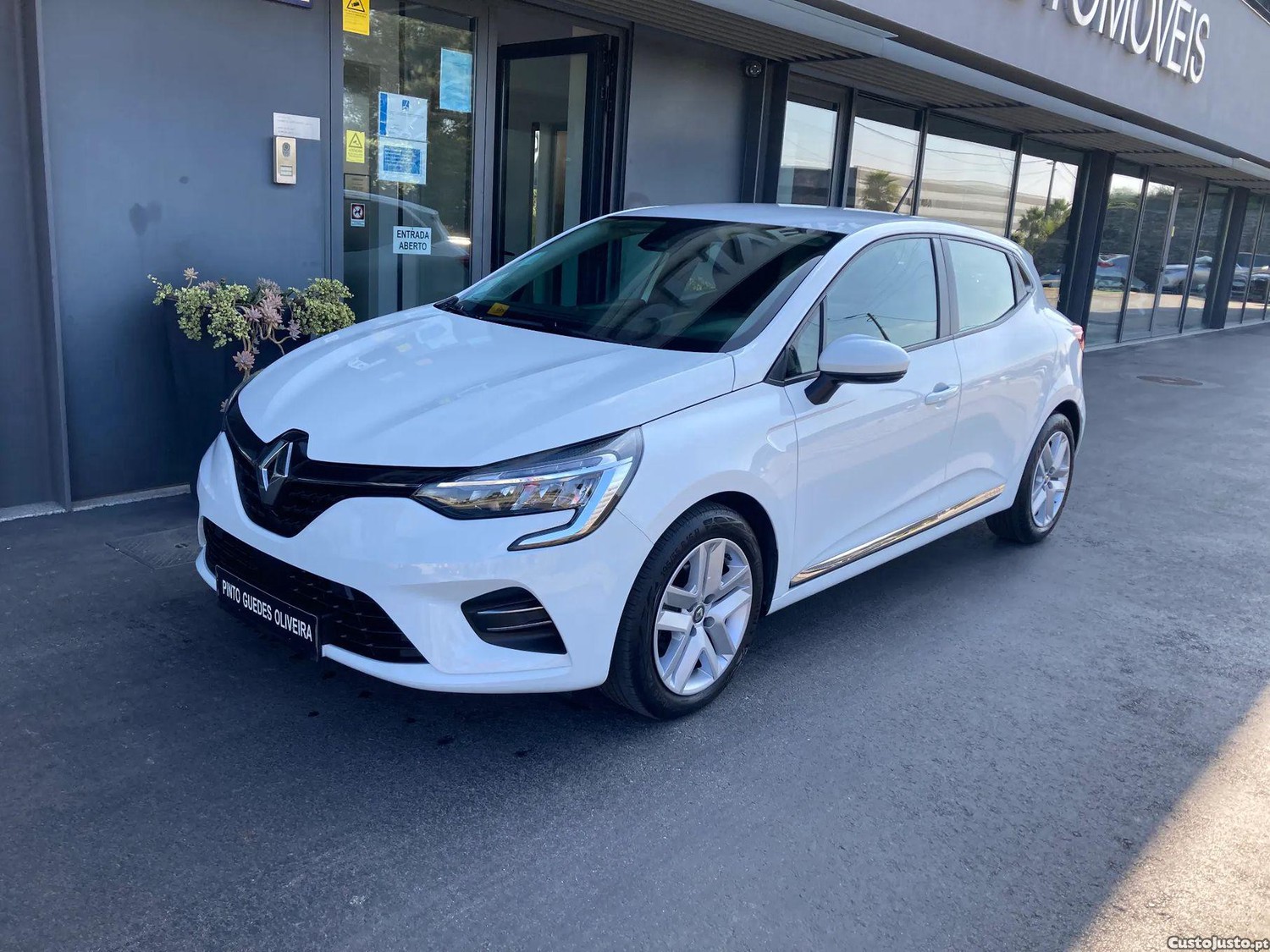 Renault Clio TCe 100 BUSINESS EDI - 20 — photo 3