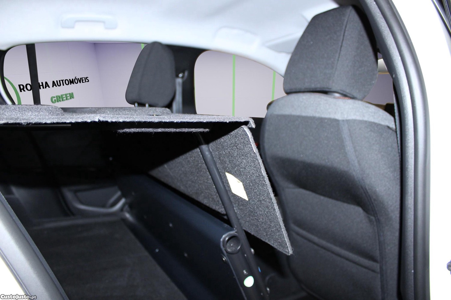 Peugeot 208 50 kWh Active Pack — fotografia 3