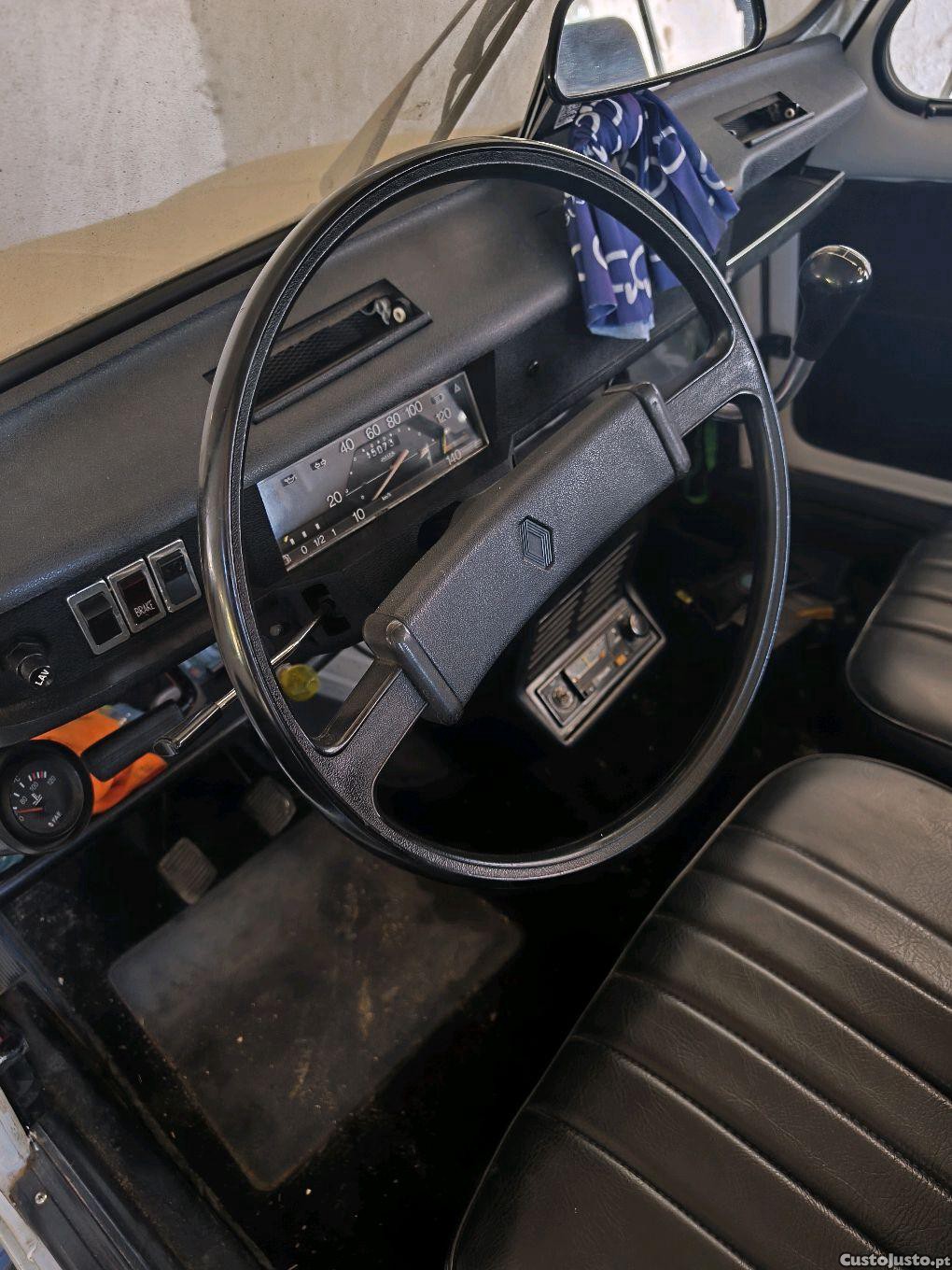 Renault 4 4L (R1123) 4 V — photo 3
