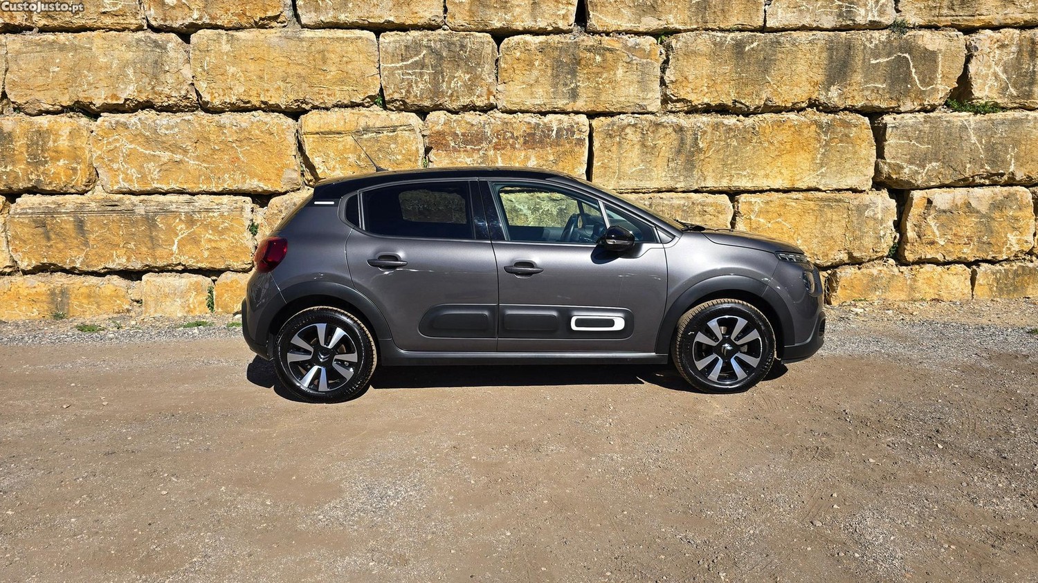 Citroën C3 1.2 PureTech Shine Pack - 23 — photo 3