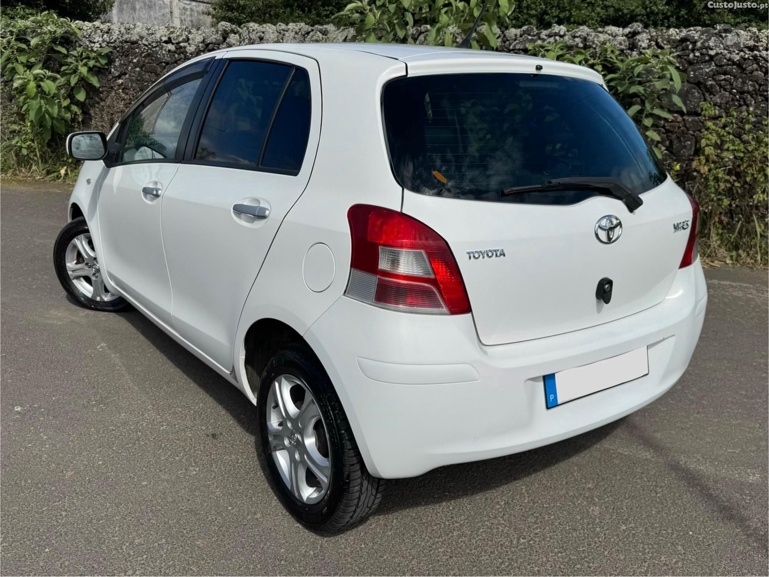 Toyota Yaris 1.0 VVTI Motor de Corrente C/Novo - 11 — photo 3
