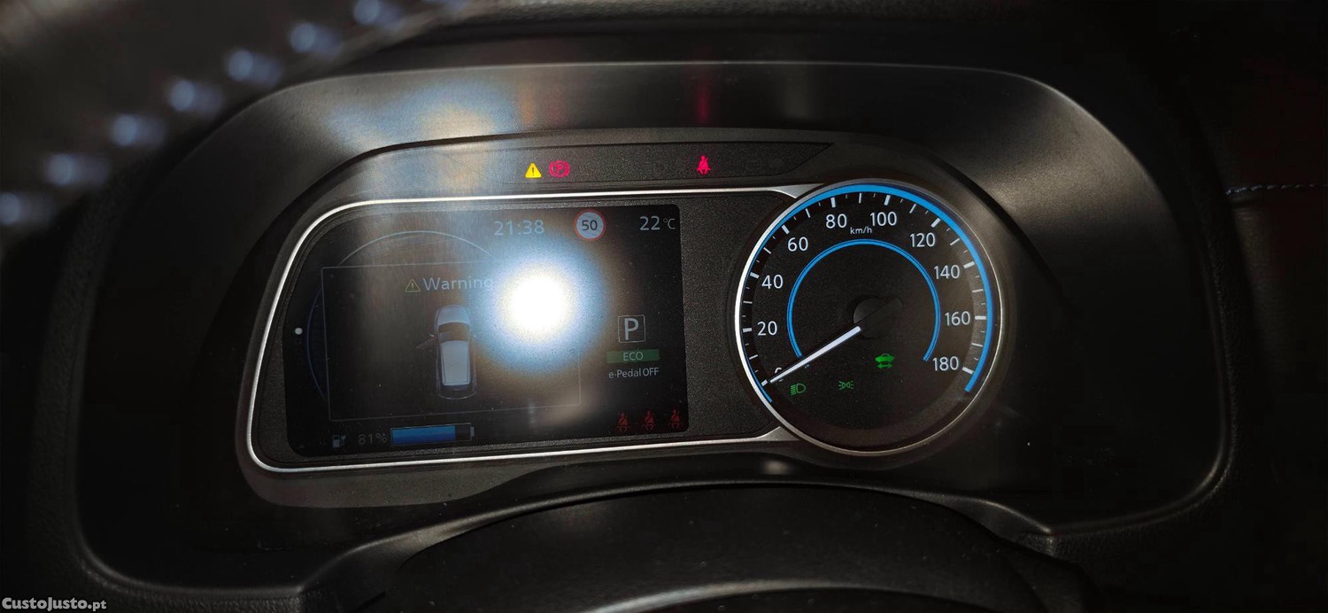 Nissan Leaf N-Connecta 40Kw — fotografia 4