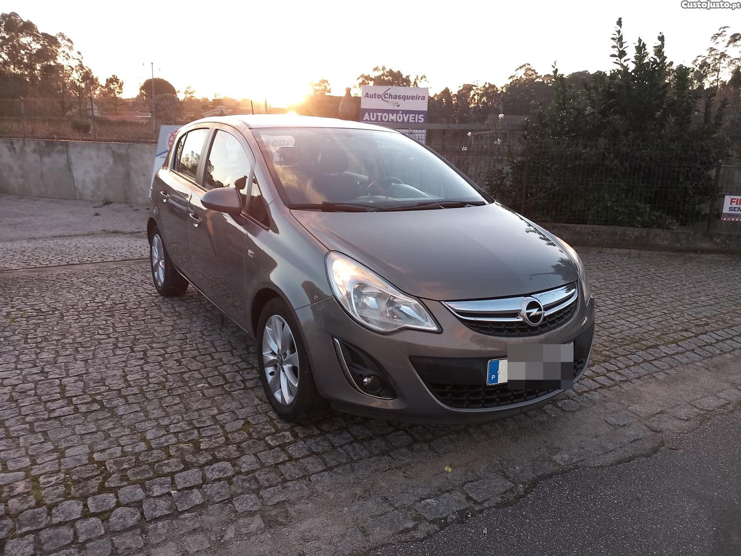 Opel Corsa D 1.2 Caixa Automática - 12 — photo 3