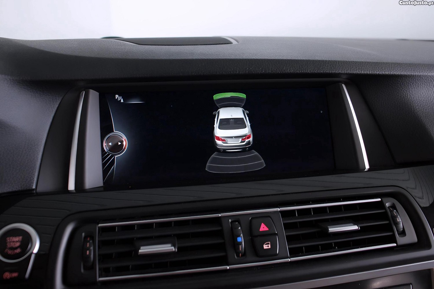 BMW 520 d Line Luxury Auto — fotografia 3