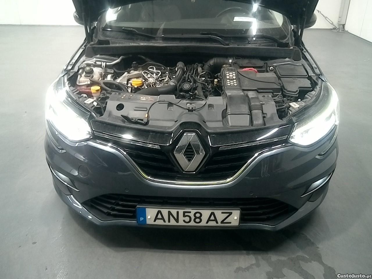 Renault Mégane Sport Tourer 1.3 TCe Limited 140cv - 21 — photo 5