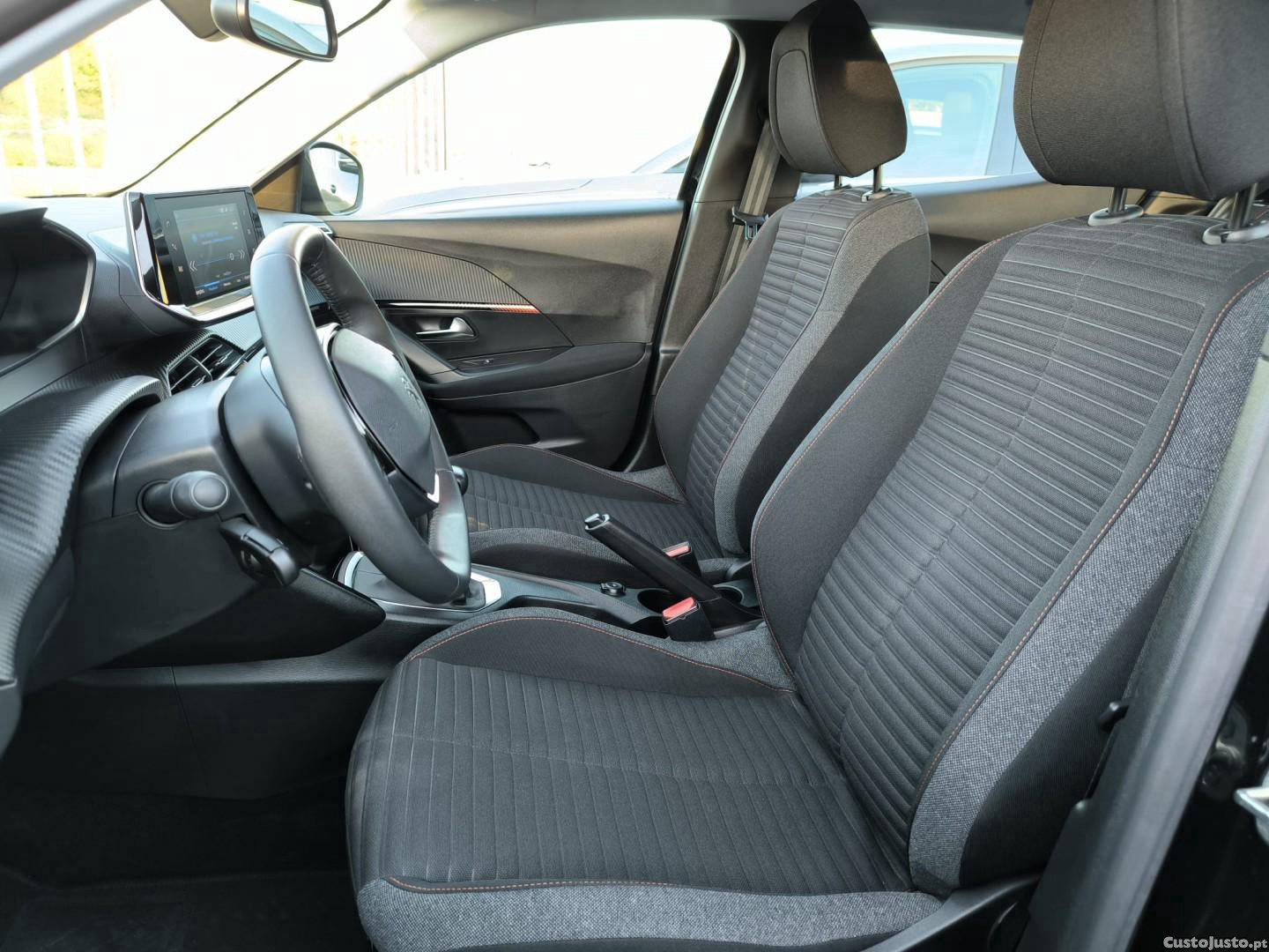 Peugeot 2008 1.5 BlueHDi Active Pack — fotografia 8