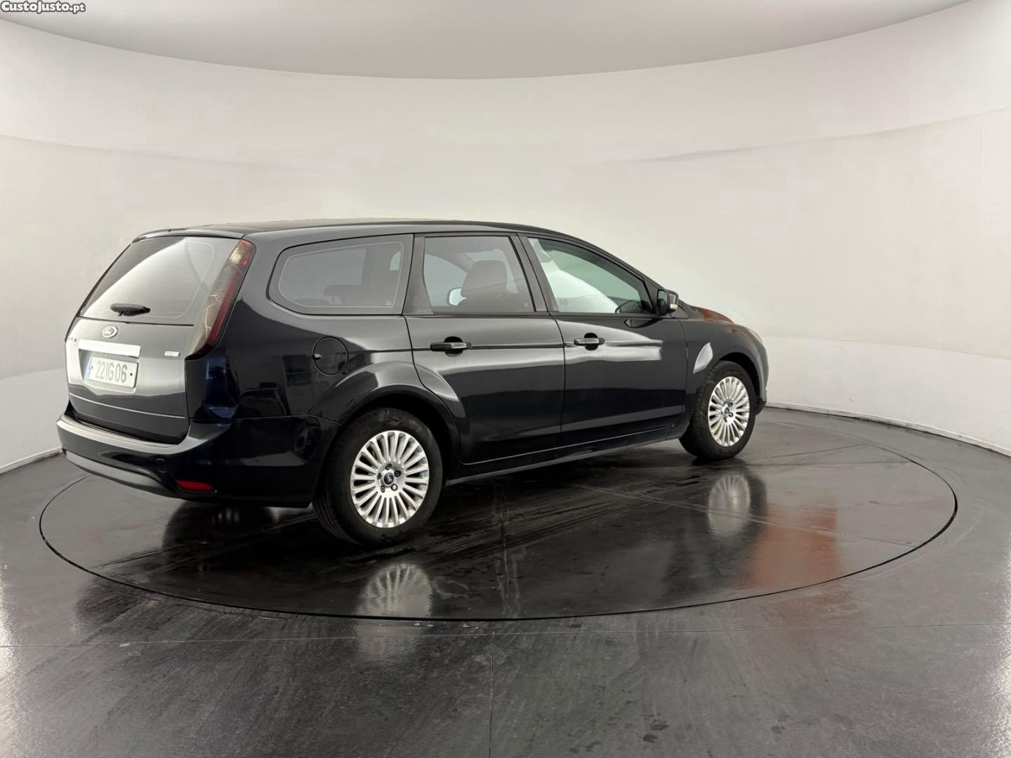 Ford Focus SW 1.6TDCI - 09 — photo 2