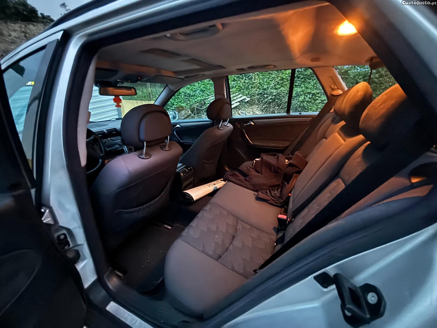 Mercedes-Benz C 220 Confort - 01 — photo 4