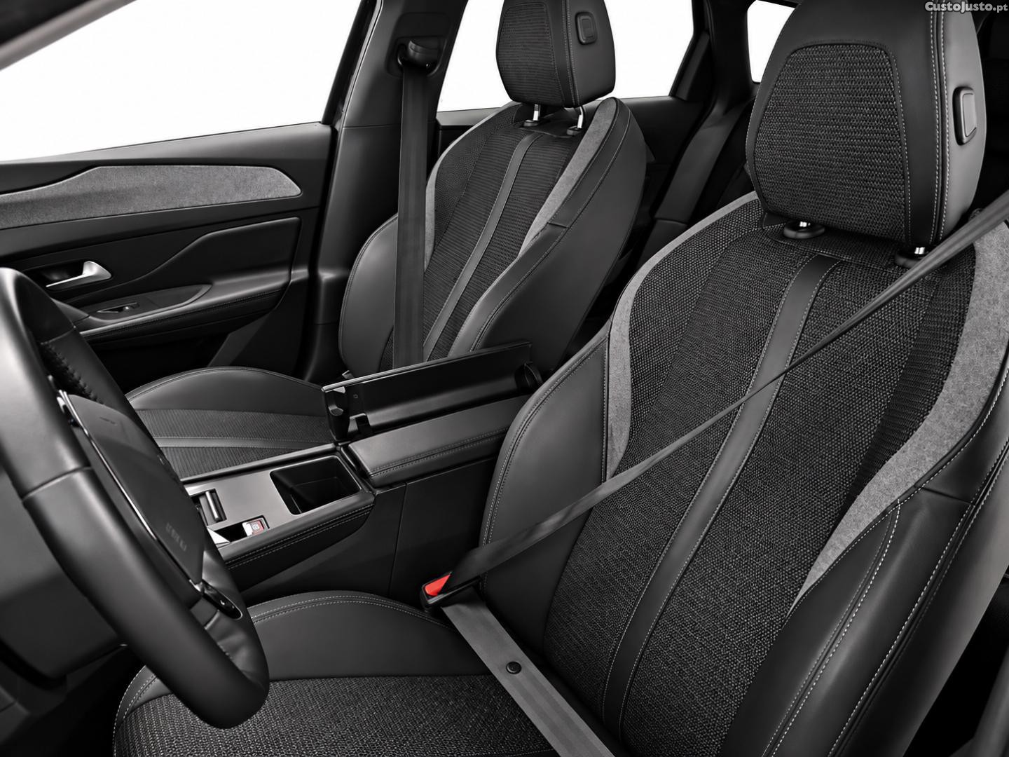 Peugeot 308 1.5BLUEHDI ALLURE EAT8 (AUTO) - 23 — photo 4