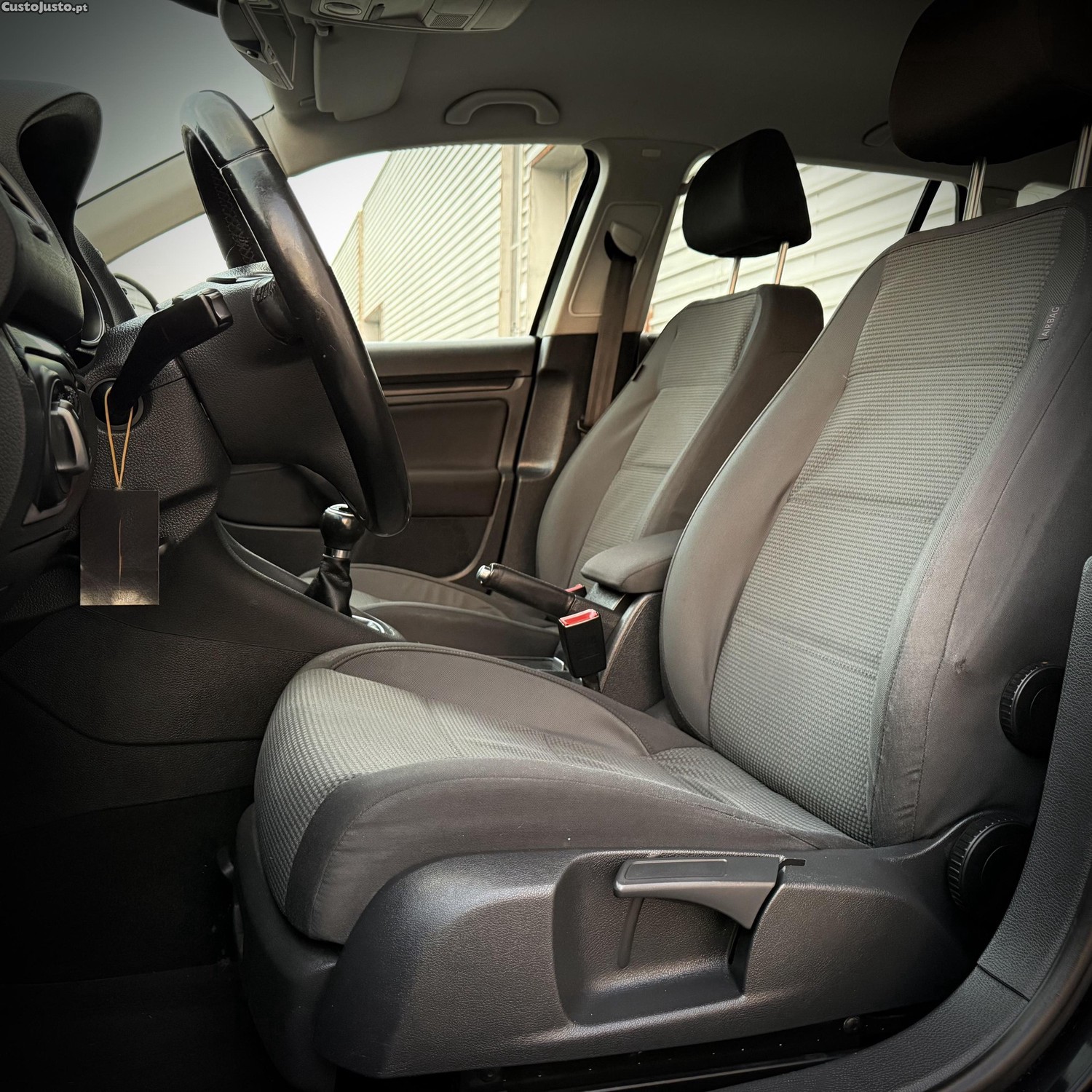 Volkswagen Golf 1.6 TDI Variant Highline — fotografia 8
