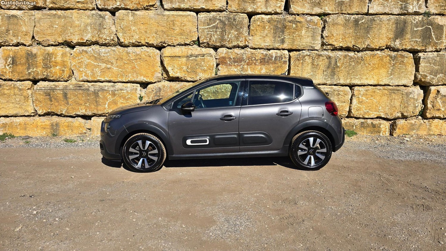 Citroën C3 1.2 PureTech Shine Pack - 23 — photo 4