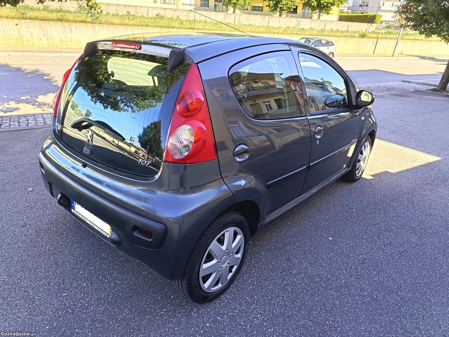 Peugeot 107 1.0 Motor Toyota - 07 — photo 5