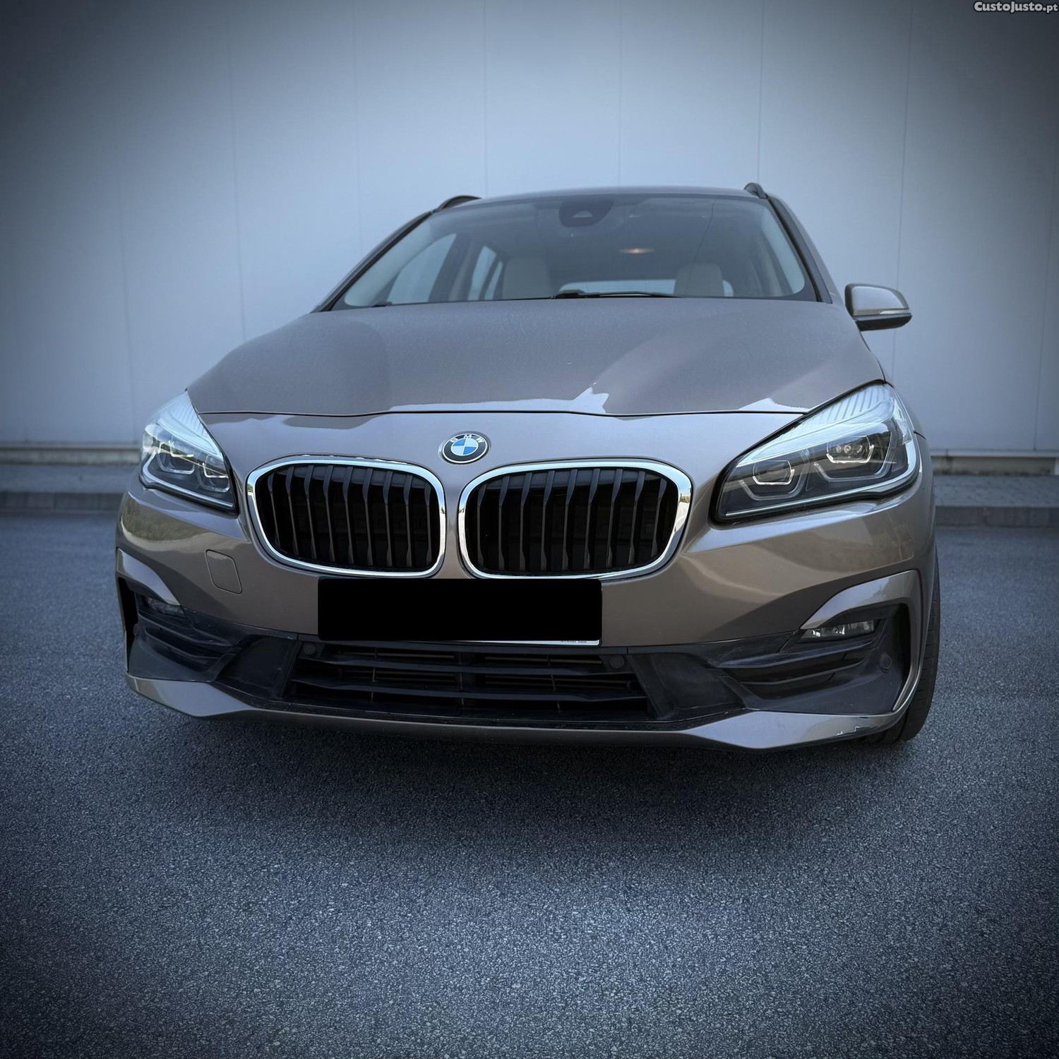 BMW 216 Gran Tourer 7L Line Luxury — fotografia 6