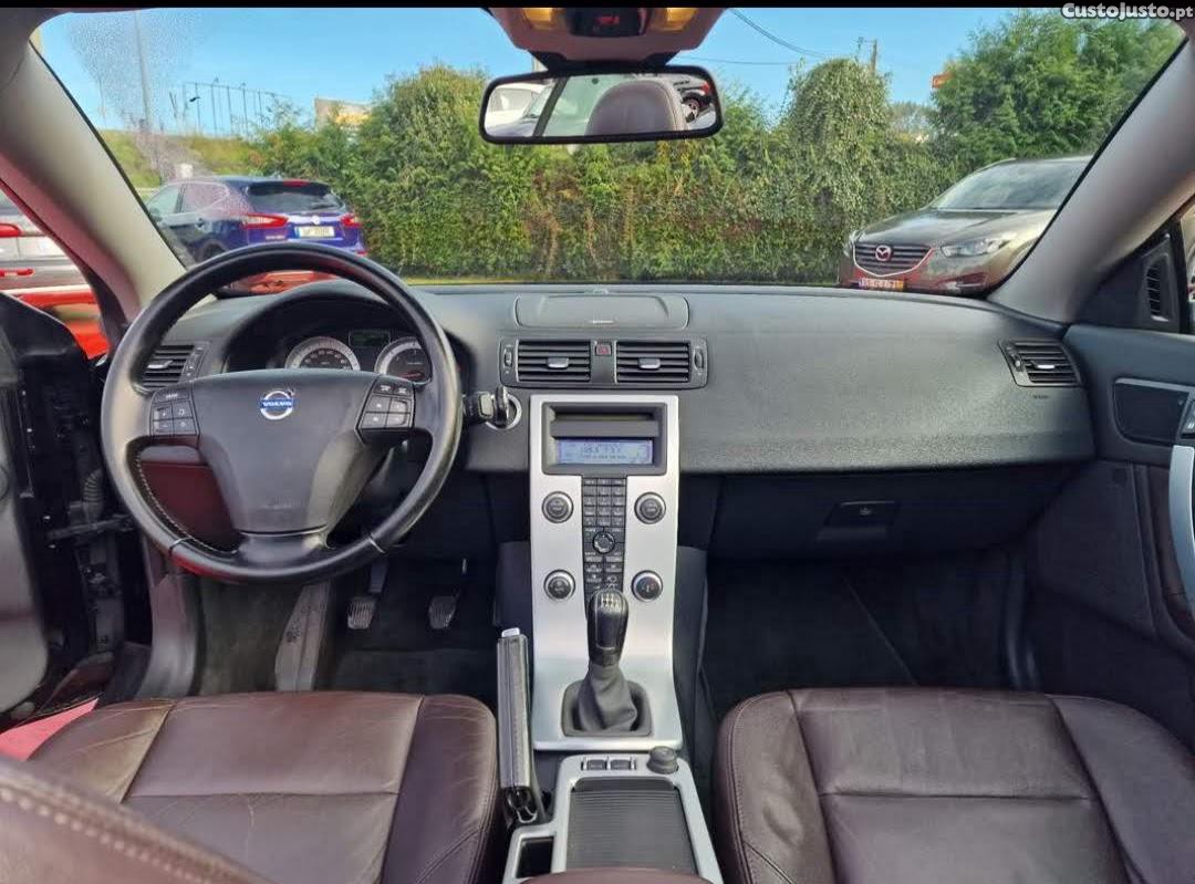 Volvo C70 2.0 d - 10 — photo 5